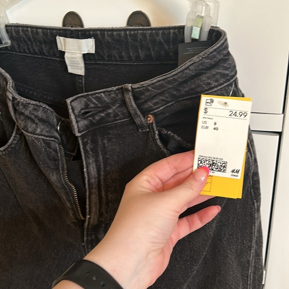 🖤 H&M Black Denim Jeans 🖤 - Picture 2 of 4